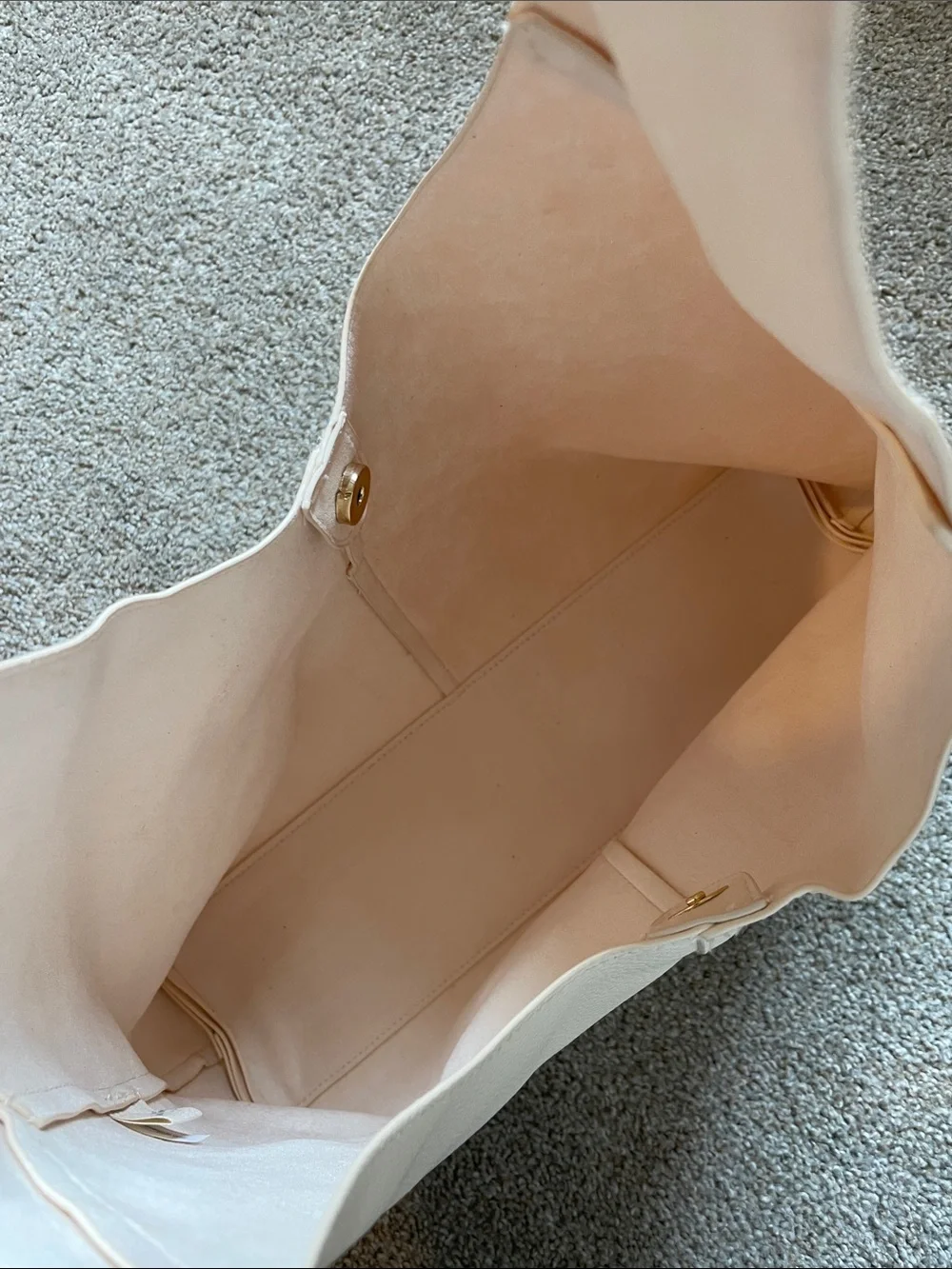 Universal Thread White Pebbled Hobo Shoulder Bag